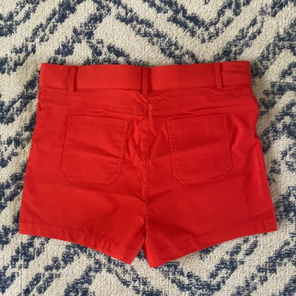 New High waisted shorts - Picture 4 of 6